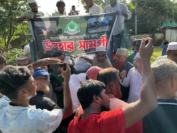 Flood Relief Reaches Balaghata, Bandarban — photo 5